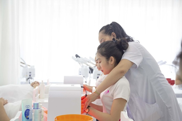 Học spa tại trường cao đẳng Y Hà Nội