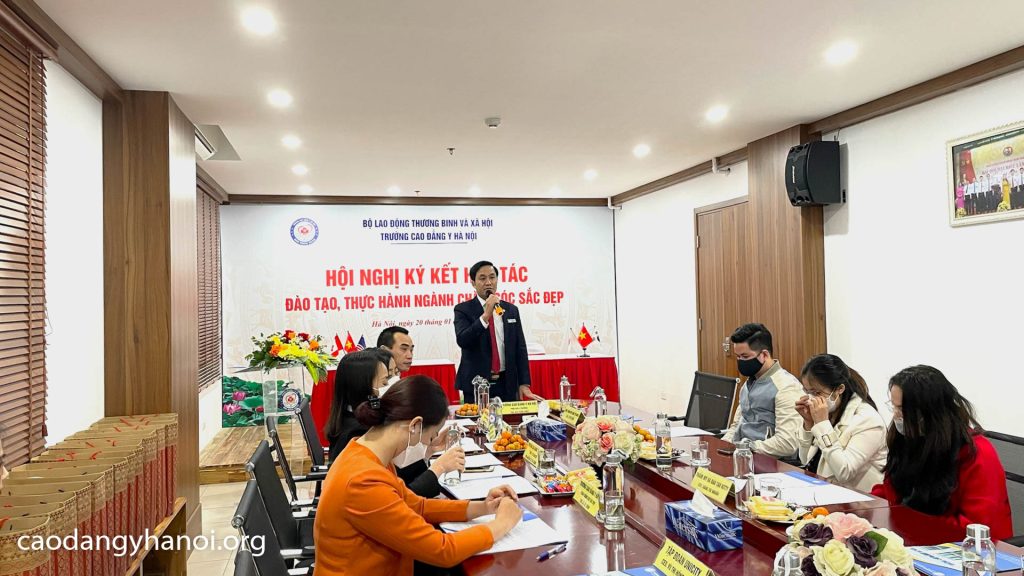 Ths. Bùi Kiến Thiết phát biểu khai mạc hội nghị