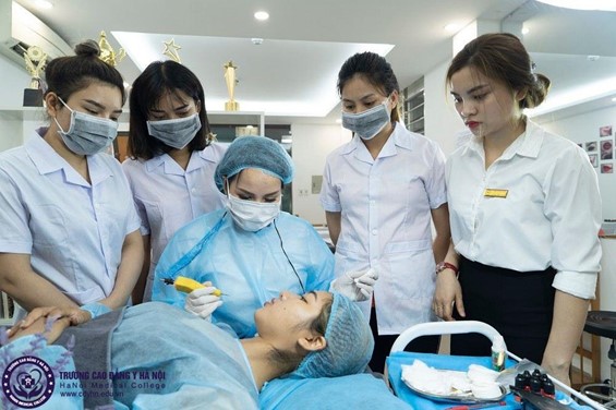 Đào tạo Phun thêu thẩm mỹ tại Trường Cao đẳng Y Hà Nội