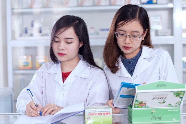Học Cao đẳng dược được phép mở quầy thuốc