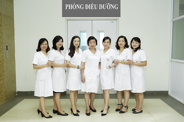 Nhân viên điều dưỡng trong nước