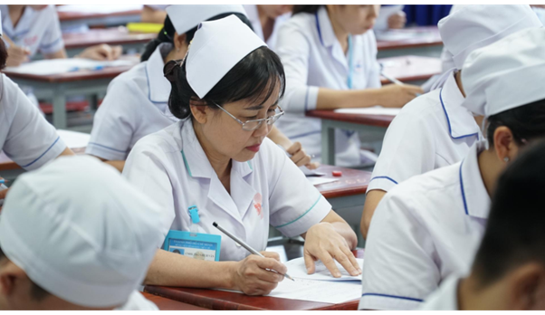 Điều dưỡng trưởng