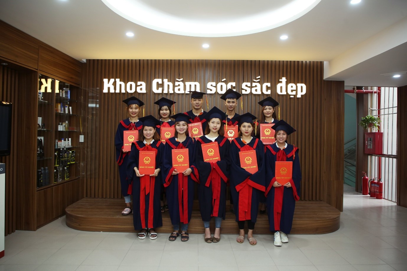 Sinh viên tốt nghiệp ngành Chăm sóc sắc đẹp