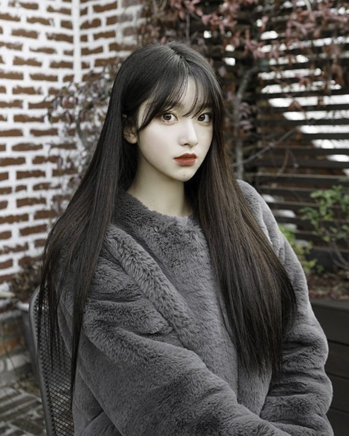 Tóc thẳng kết hợp với mái thưa