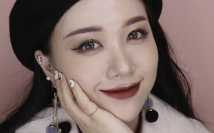 Tông đỏ rượu vang vừa trẻ trung vừa quyến rũ