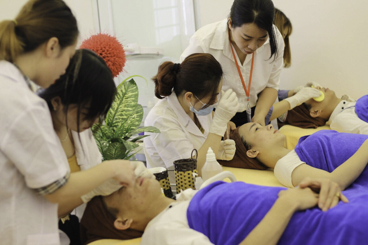 HMC là một trong những trường học đào tạo ngành nghề nối mi nghệ thuật uy tín