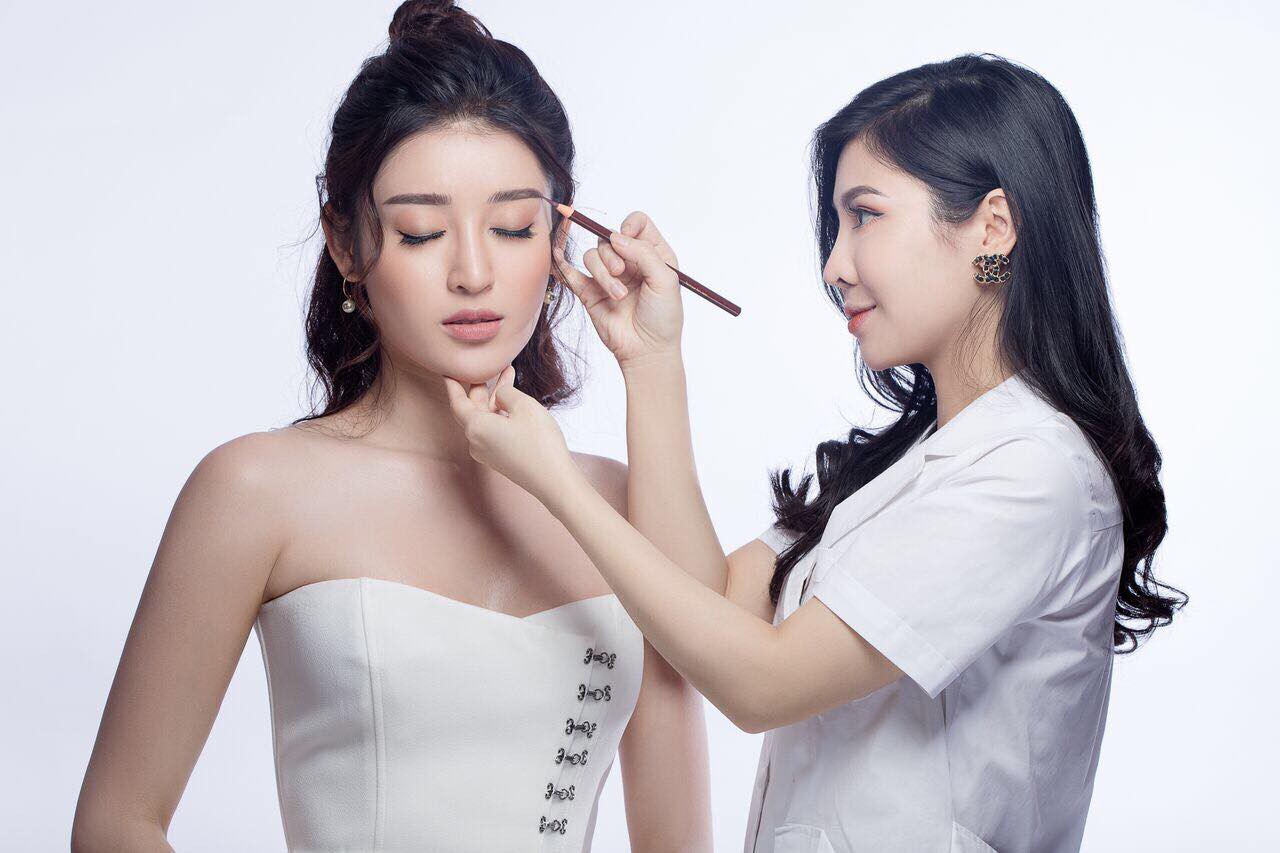 Ngành nghề Phun thêu thẩm mỹ được các bạn trẻ ưa chuộng