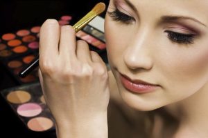 Mách bạn tips trang điểm xinh ngất ngây