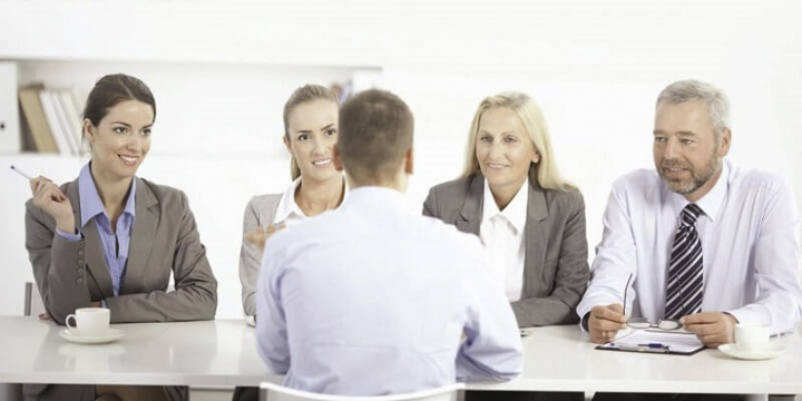 Bên cạnh có kiến thức, sự thân thiện, cởi mở, vui vẻ trong suốt buổi phỏng vấn sẽ là yếu tố giúp phỏng vấn thành công