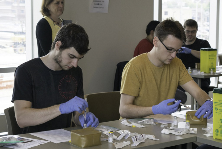 Cơ hội việc làm của hai ngành đều rộng mở như nhau