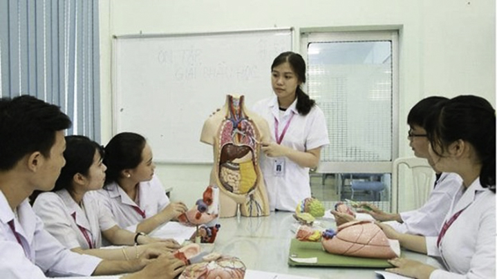 Được thực hành lên tới 70% thời gian học ba năm