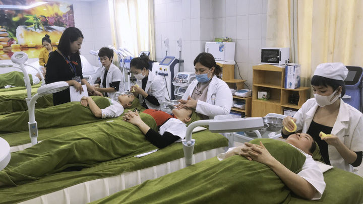 Sinh viên tốt nghiệp ngành Chăm sóc sắc đẹp hệ Cao đẳng sẽ có cơ hội tự kinh doanh spa làm đẹp