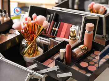 Xét tuyển Cao đẳng Chăm sóc sắc đẹp – Mã ngành: 6720401