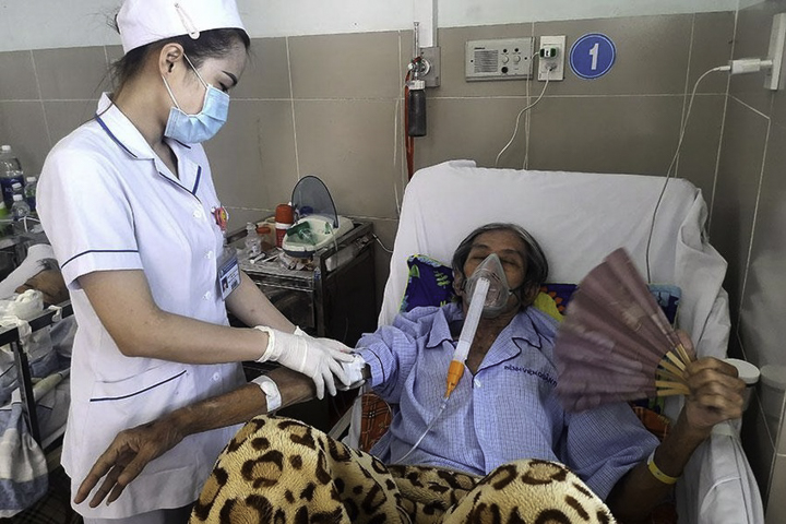 Những công việc hằng ngày của điều dưỡng viên