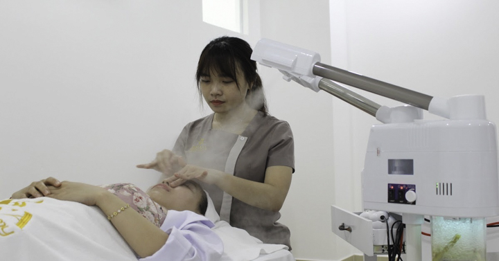 Thiết bị máy xông hơi nóng lạnh không thể thiếu trong spa