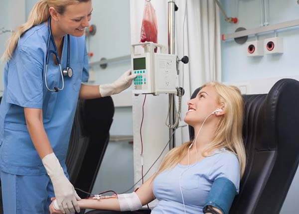 Y sĩ đa khoa đóng vai trò là người hỗ trợ bác sĩ trong phòng và điều trị bệnh 